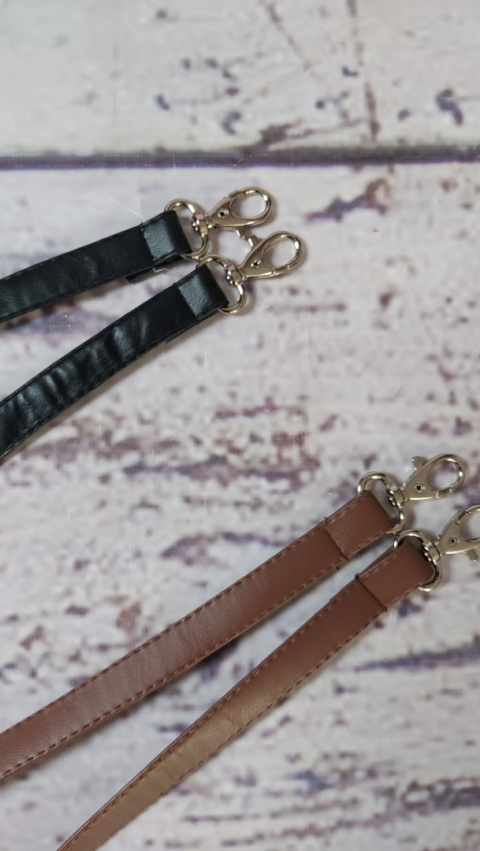 czarne i białe wodze z ekoskóry dla hobby horse