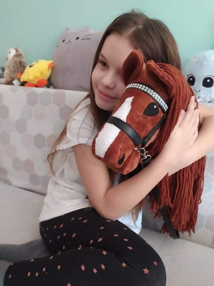 Jak prawidłowo dopasować i założyć ogłowie oraz kantar na Hobby Horse? - Instrukcja krok po kroku